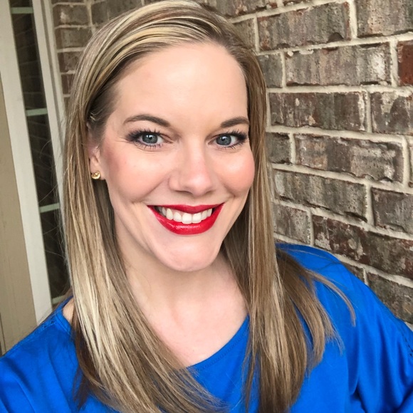 Meet your Posher, Stefanie - Picture 1 of 1